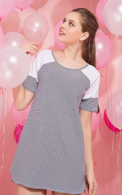 Đầm mặc nhà 	Stripe white